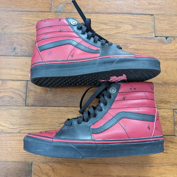 Vans Sk8-Hi X Marvel DEADPOOL Red Black Sneakers Size Men's 7 - Woman 8.5 - Picture 7 of 14